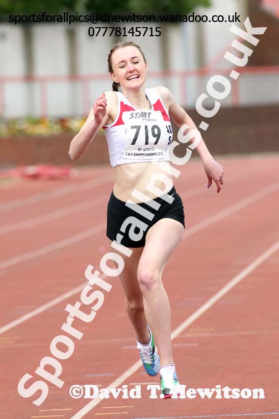 Womens under-20s 400 metres, North Eastern Track and Field Champs, Gateshead Stadium. Photo: David T. Hewitson/Sports for All Pics